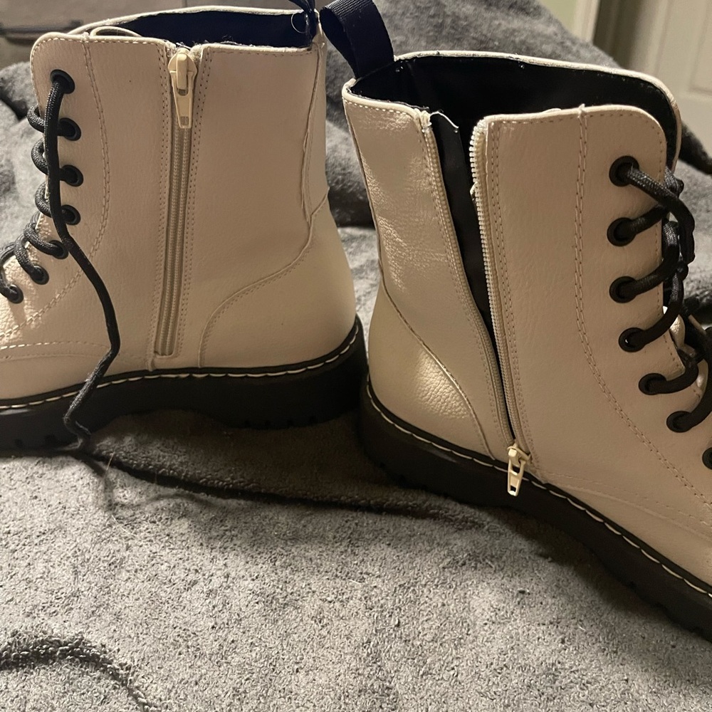 Union Bay Boots - Picture 5 of 8